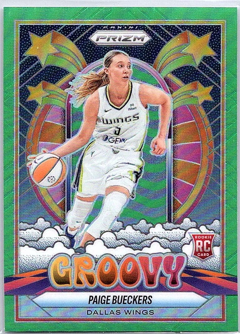 2025 Panini Prizm WNBA #12 Paige Bueckers Groovy Green Prizms