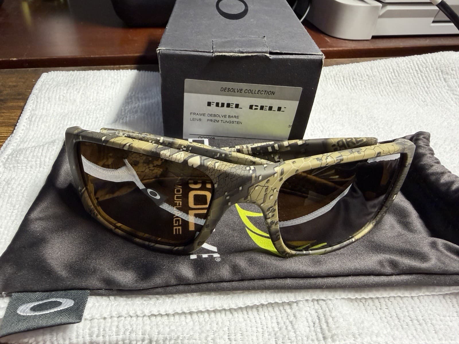 Oakley Fuel Cell Desolve Bare Camo Prizm Tungsten Lens 9096 I760 60 90 130