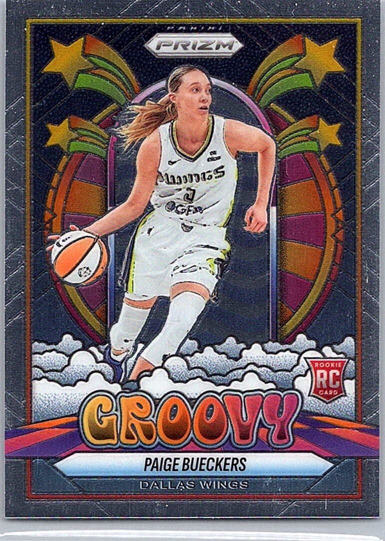 2025 Panini Prizm WNBA #12 Paige Bueckers Groovy
